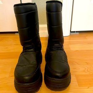 Kids’ size 7/8 winter snow boots